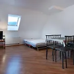 - * Garamfő