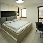 Ski *